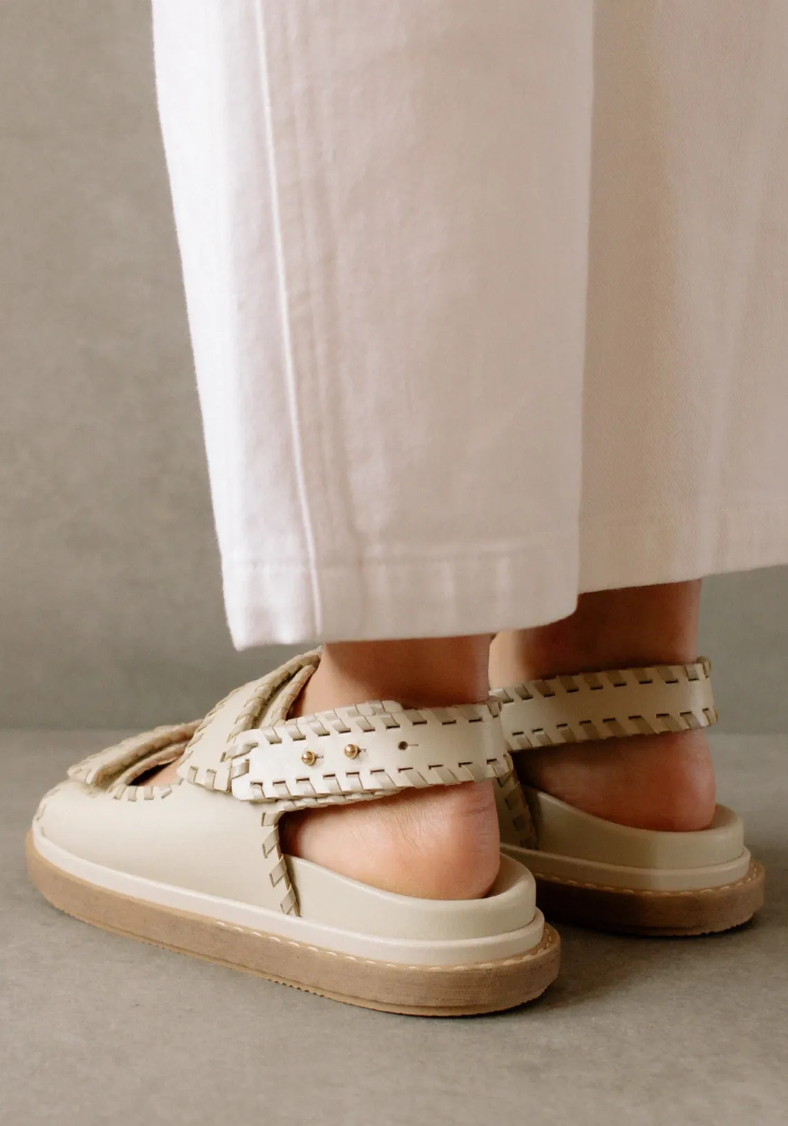 BARREL IVORY STONE BEIGE SANDALS