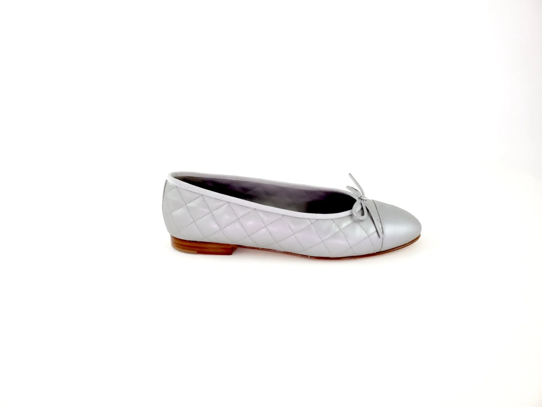 New CHANEL Silver Interlocking CC Logo Leather Ballet Flats 40