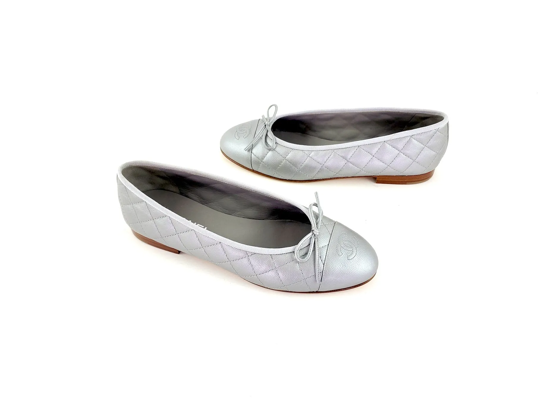 New CHANEL Silver Interlocking CC Logo Leather Ballet Flats 40