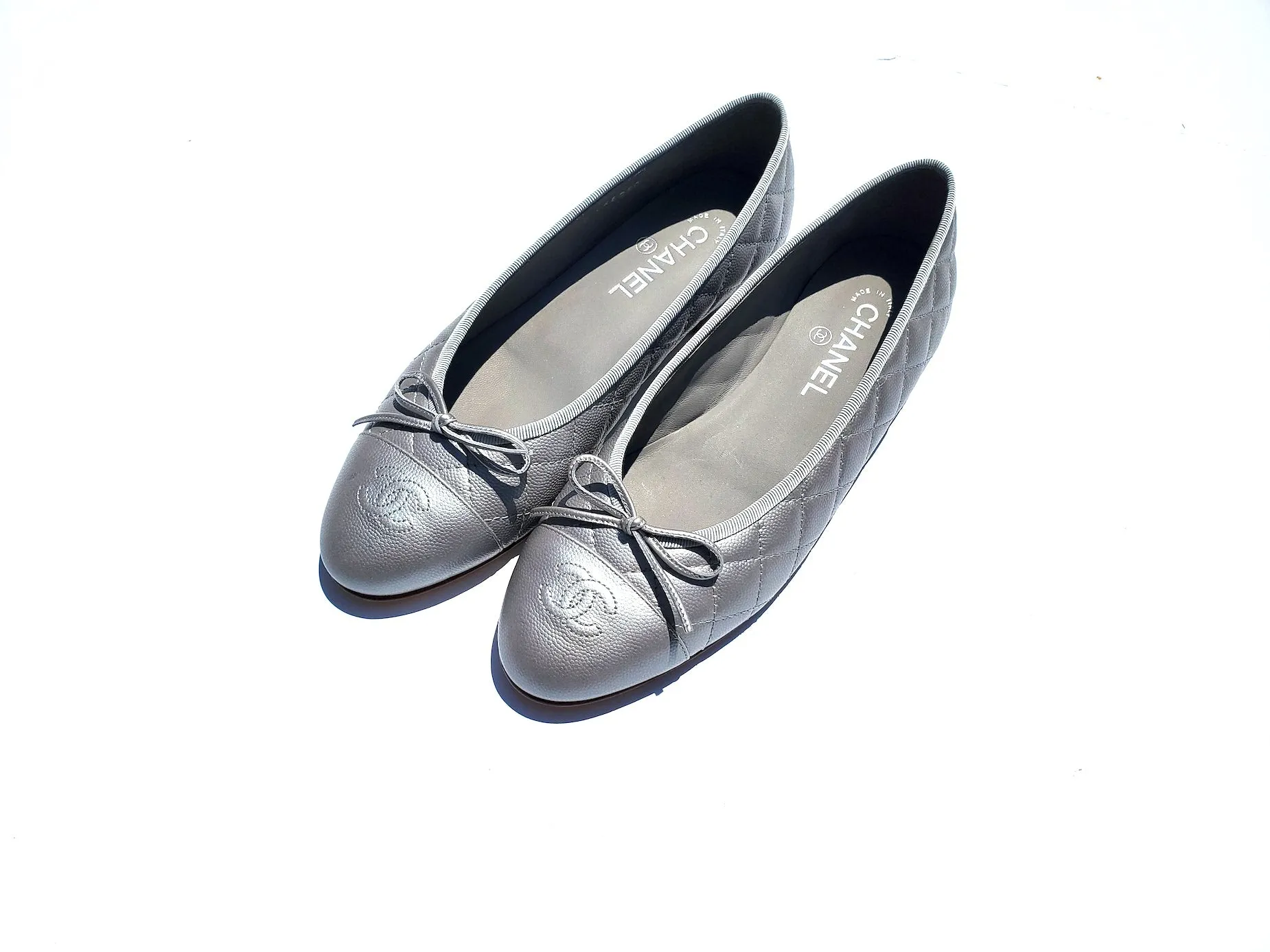 New CHANEL Silver Interlocking CC Logo Leather Ballet Flats 40