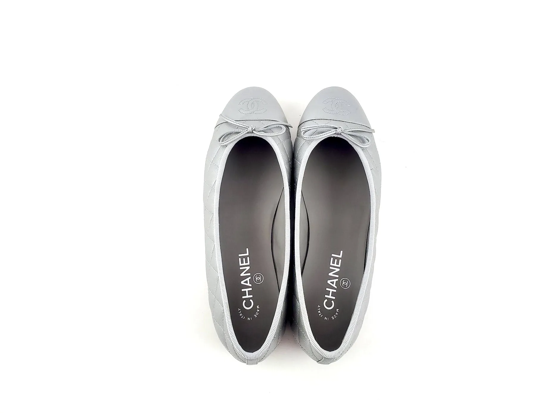 New CHANEL Silver Interlocking CC Logo Leather Ballet Flats 40